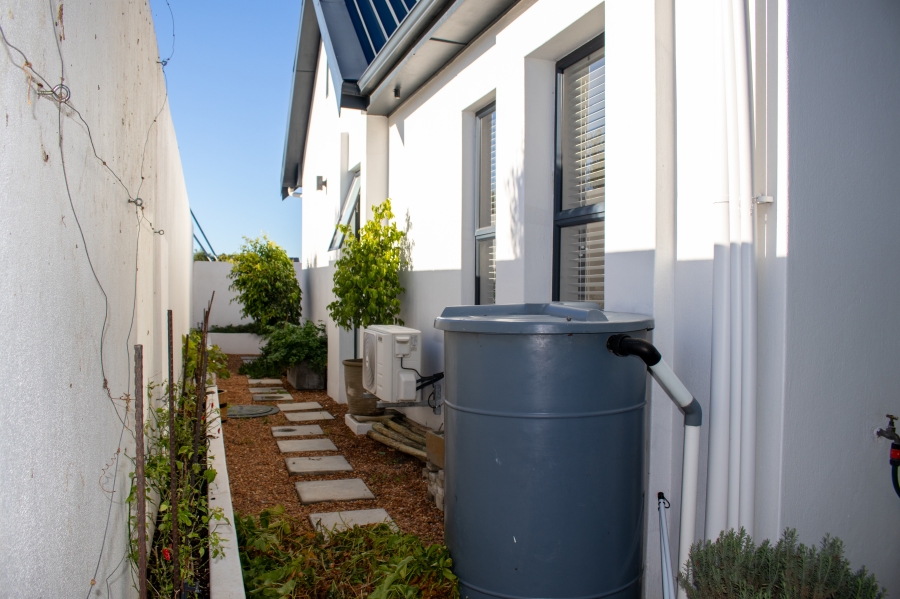 To Let 3 Bedroom Property for Rent in Sitari Country Estate Western Cape
